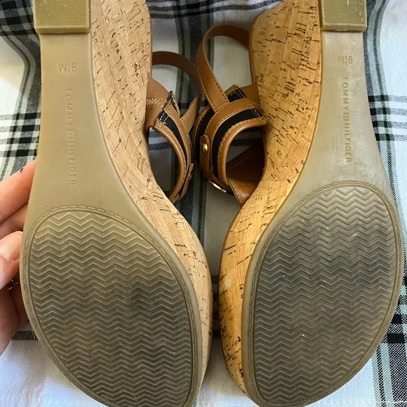 Tommy Hilfiger Wedge Sandals Size 9.5 - Picture 15 of 16